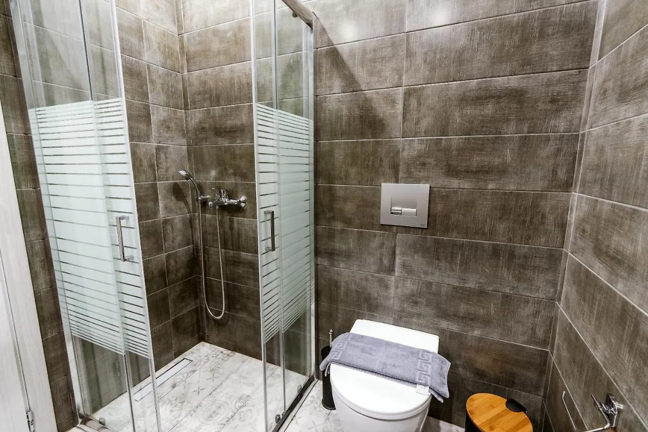The 9 Project - Thessaloniki City Centre Appartement